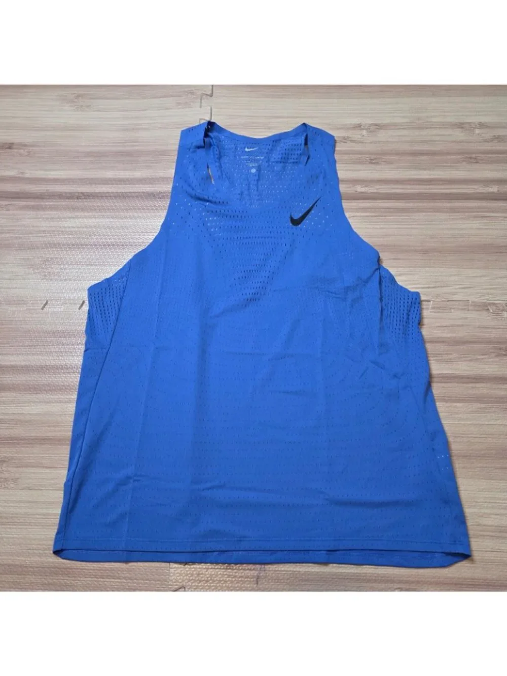 Nike AeroSwift Men's Dri-FIT ADV Running Singlet Size Large FN4231-411 - Picture 3 of 10
